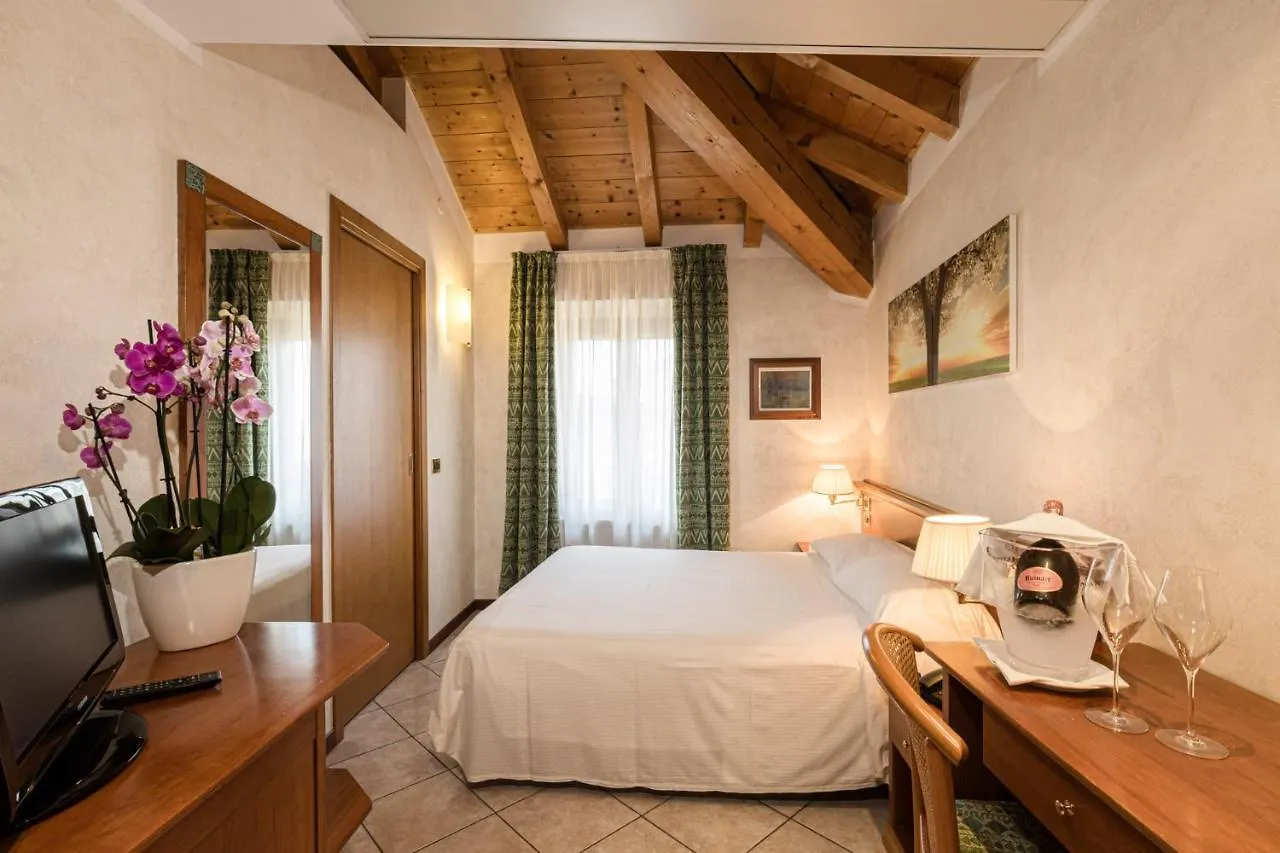 Hotel Corte Regina Sirmione